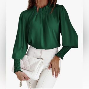 Pretty Garden Green Long Sleeved Mock Neck Blouse, Size Medium - NWT